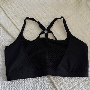 Savage X Black Fishnet-Pattern Strappy Unpadded Sports Bra